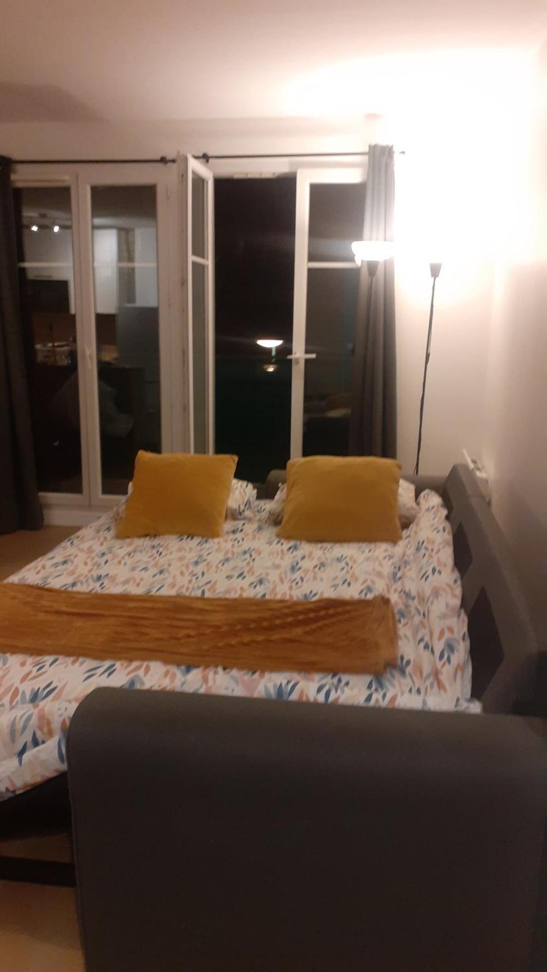 Appartement Cosy Pres Du Rer شيسي المظهر الخارجي الصورة