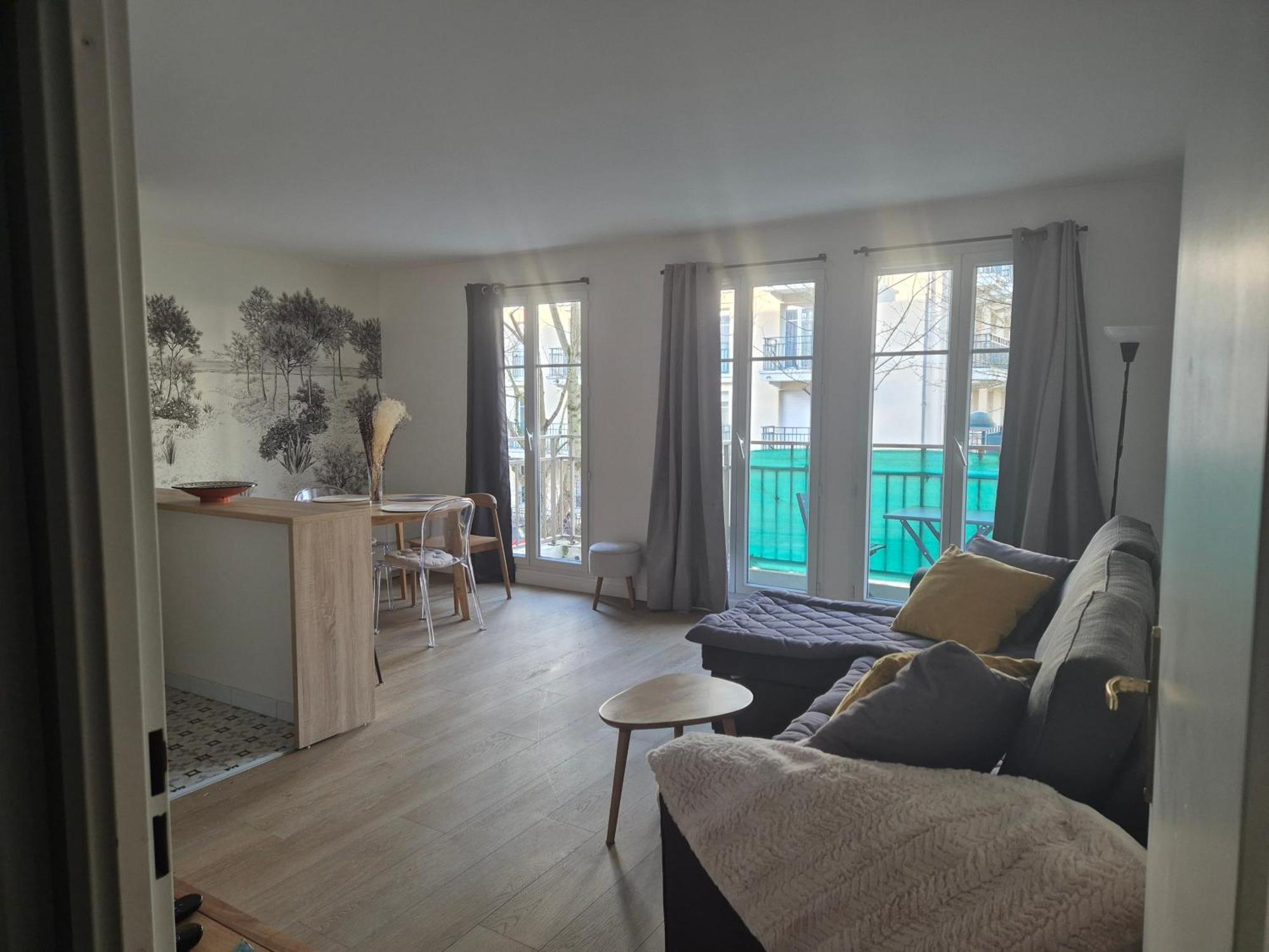 Appartement Cosy Pres Du Rer شيسي المظهر الخارجي الصورة